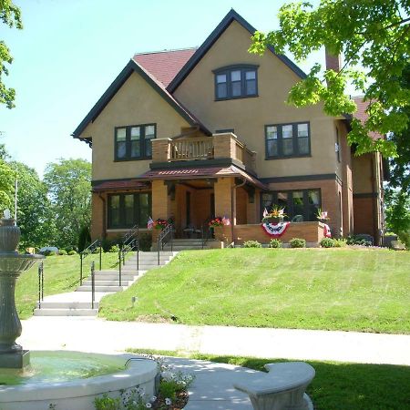 Westphal Mansion Inn Bed&Breakfast Hartford Exterior foto