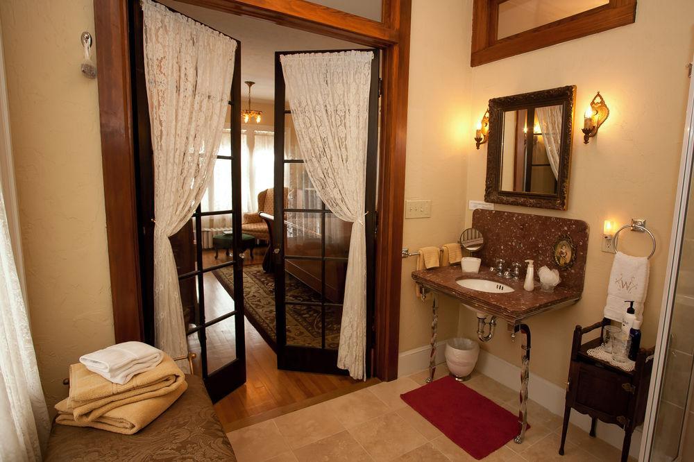 Westphal Mansion Inn Bed&Breakfast Hartford Exterior foto