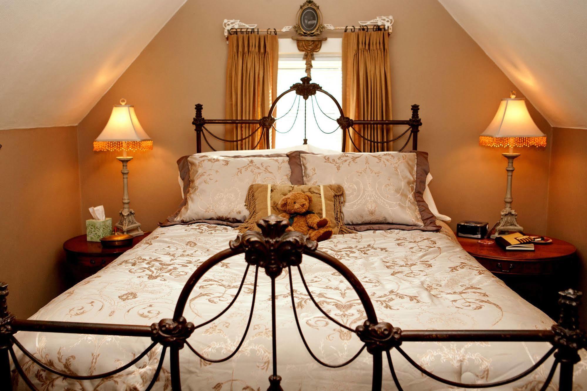 Westphal Mansion Inn Bed&Breakfast Hartford Exterior foto