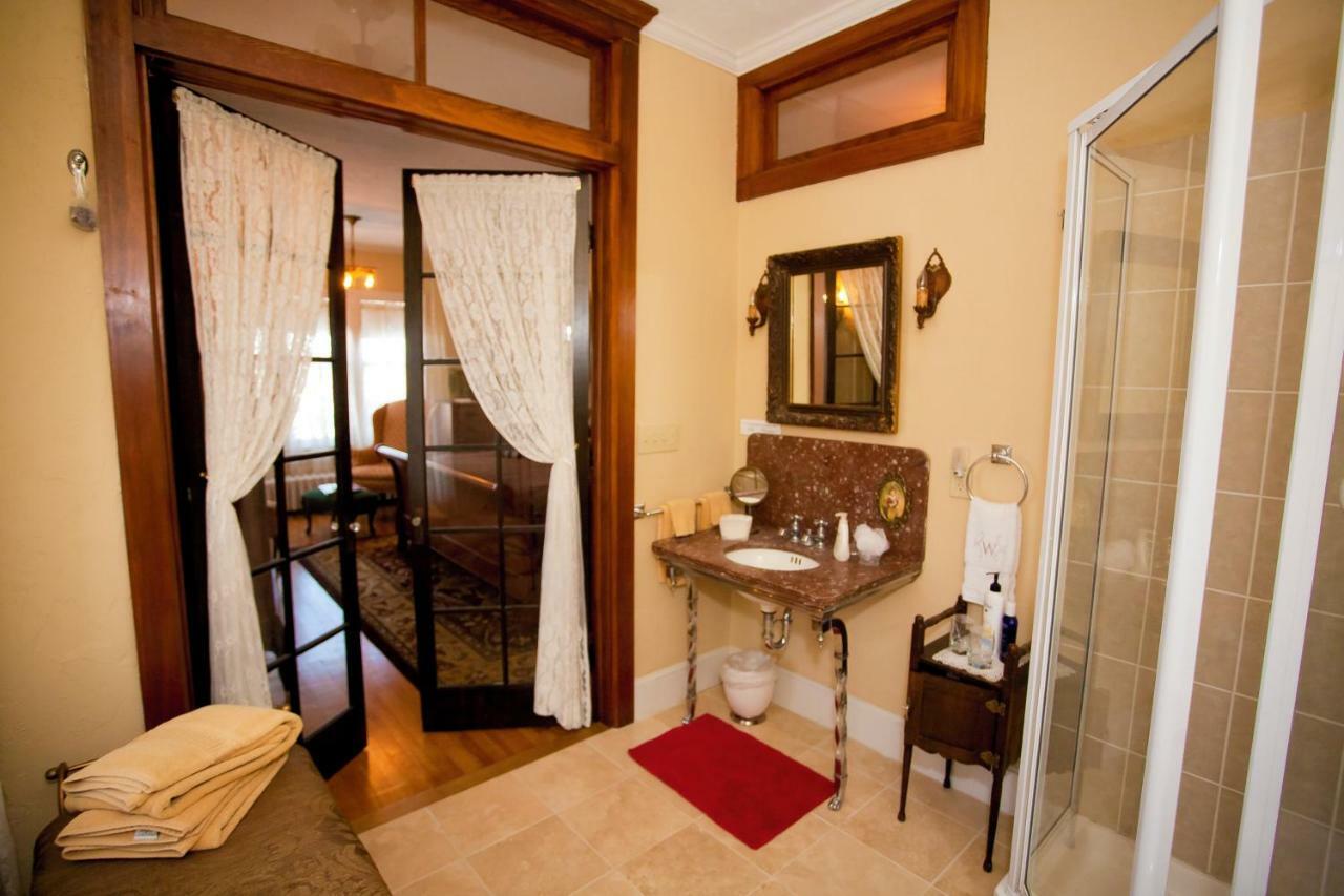 Westphal Mansion Inn Bed&Breakfast Hartford Exterior foto